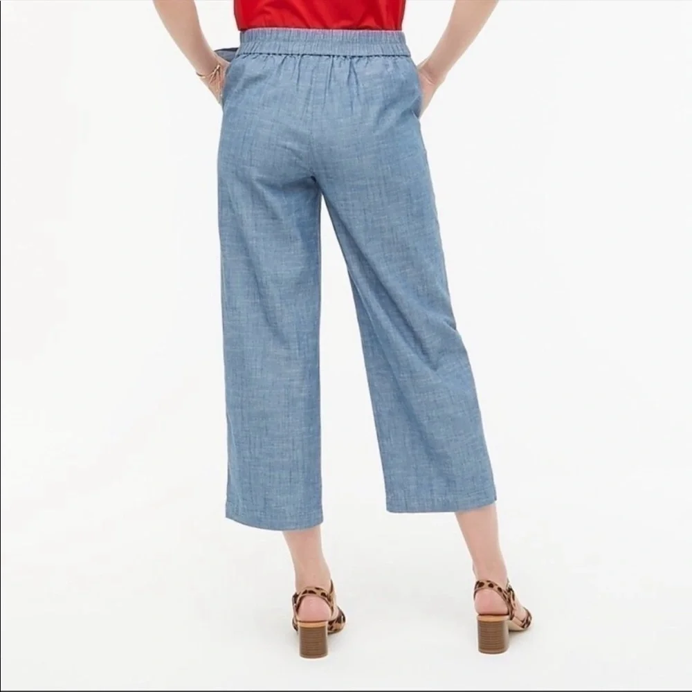 J. Crew blue cotton crop pants in very good condition. Size 2